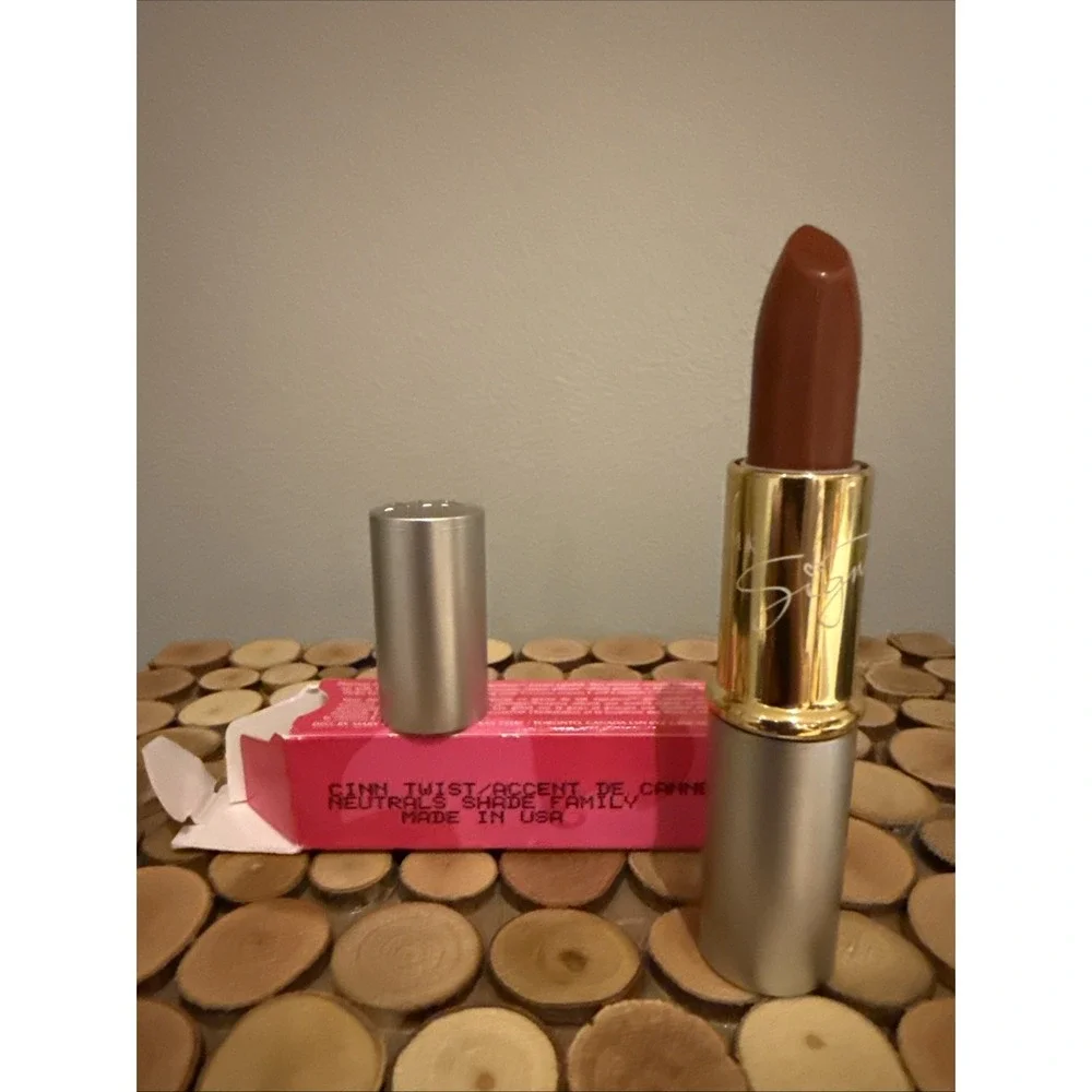 NEW‎ Mary Kay Signature Creme Lipstick Cinnamon Twist 2312 / 231200 Discontinued